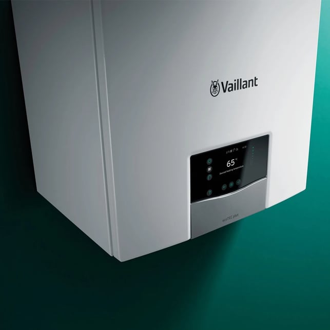 Vaillant ecoTEC Plus 832 32kW Combi Boiler